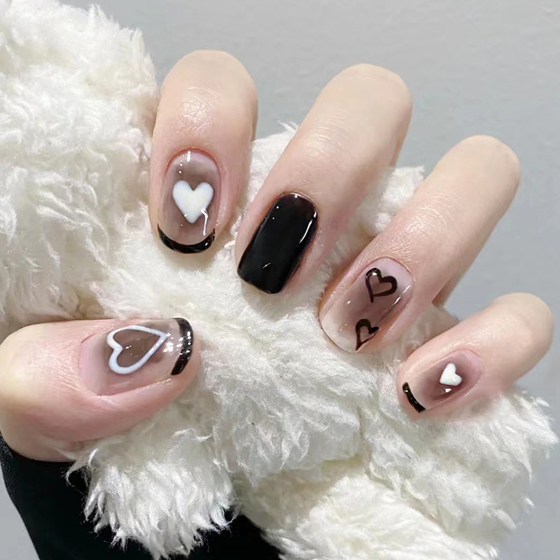 Bộ 24 móng tay giả nailbox đen họa tiết tim 💖💖 SẴN KEO DÁN 💖💖