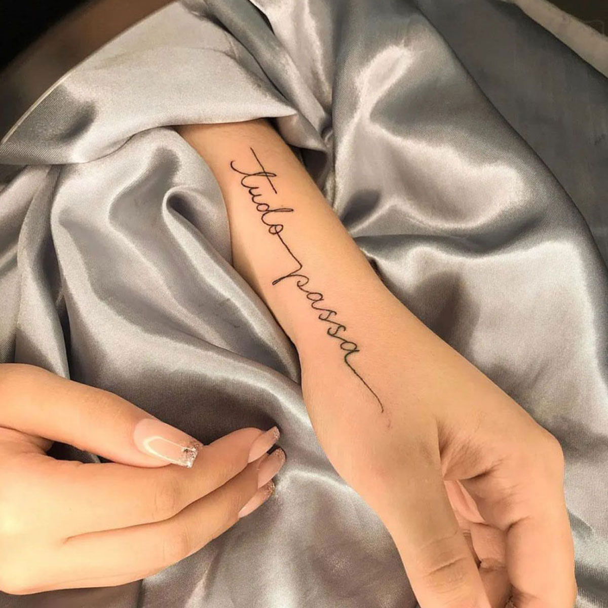 Hình Dán Tatoo Tạm Thời Hình Xăm Giả Chống Nước Hình Học Hình Xăm Nghệ  Thuật Cơ Thể Thiết Kế Đường Chữ Cái Tiếng Anh Cho Nam Nữ | Lazada.vn