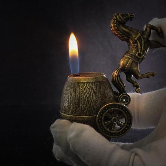 Bật lửa gas hình Xe Ngựa cổ độc đáo