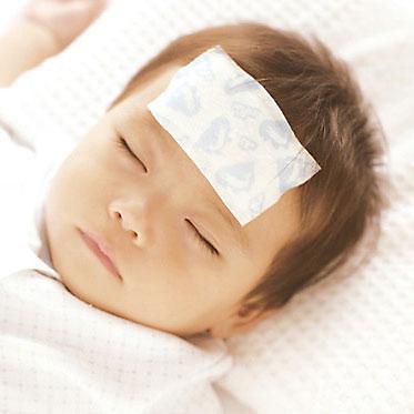 Miếng Dán Hạ Sốt Pigeon cho bé tứ 0m+ (Hộp 12 Miếng)
