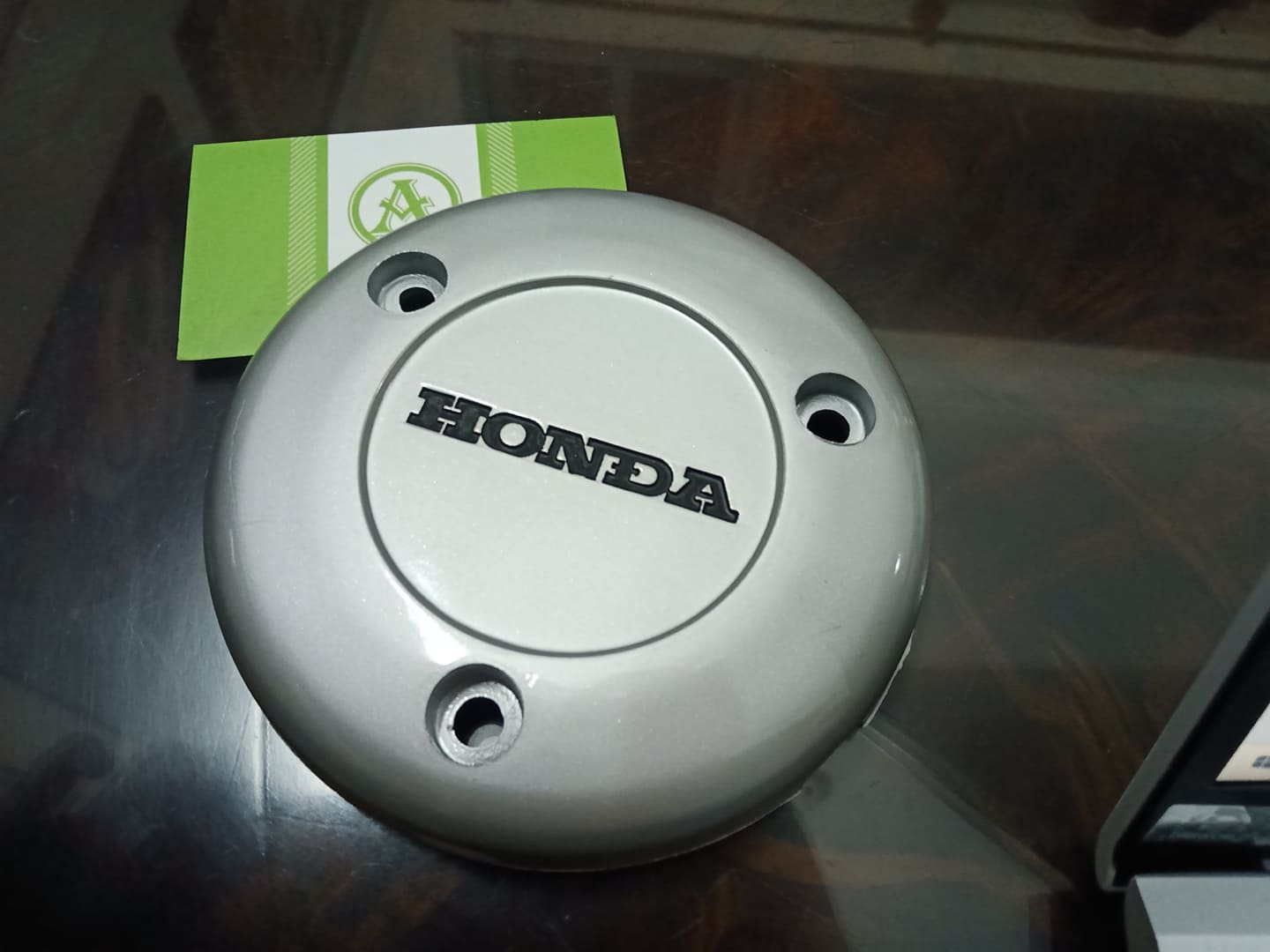 CHỤP MỦ NỒI WAVE FUTURE MÀU BẠC ( KHÔNG CHỮ HONDA )