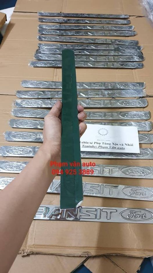 NẸP INOX SƯỜN XE FORD TRANSIT 1 ĐÔI Phạm Văn Auto