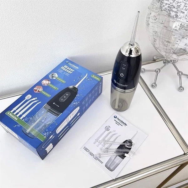 Máy tăm nước xuất Đức cao cấp Vanlu chống nước IPX6 dễ dàng vệ sinh răng miệng sau khi ăn, bảo vệ răng, nướu chống chảy máu chân răng, chống thưa lỗ chân răng, 4 đầu thay thế và 3 chế độ rung làm sạch