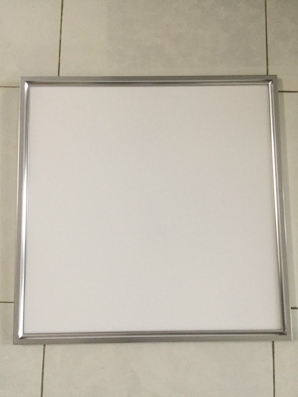 Đèn tấm ốp trần 600 x 600mm (48W)