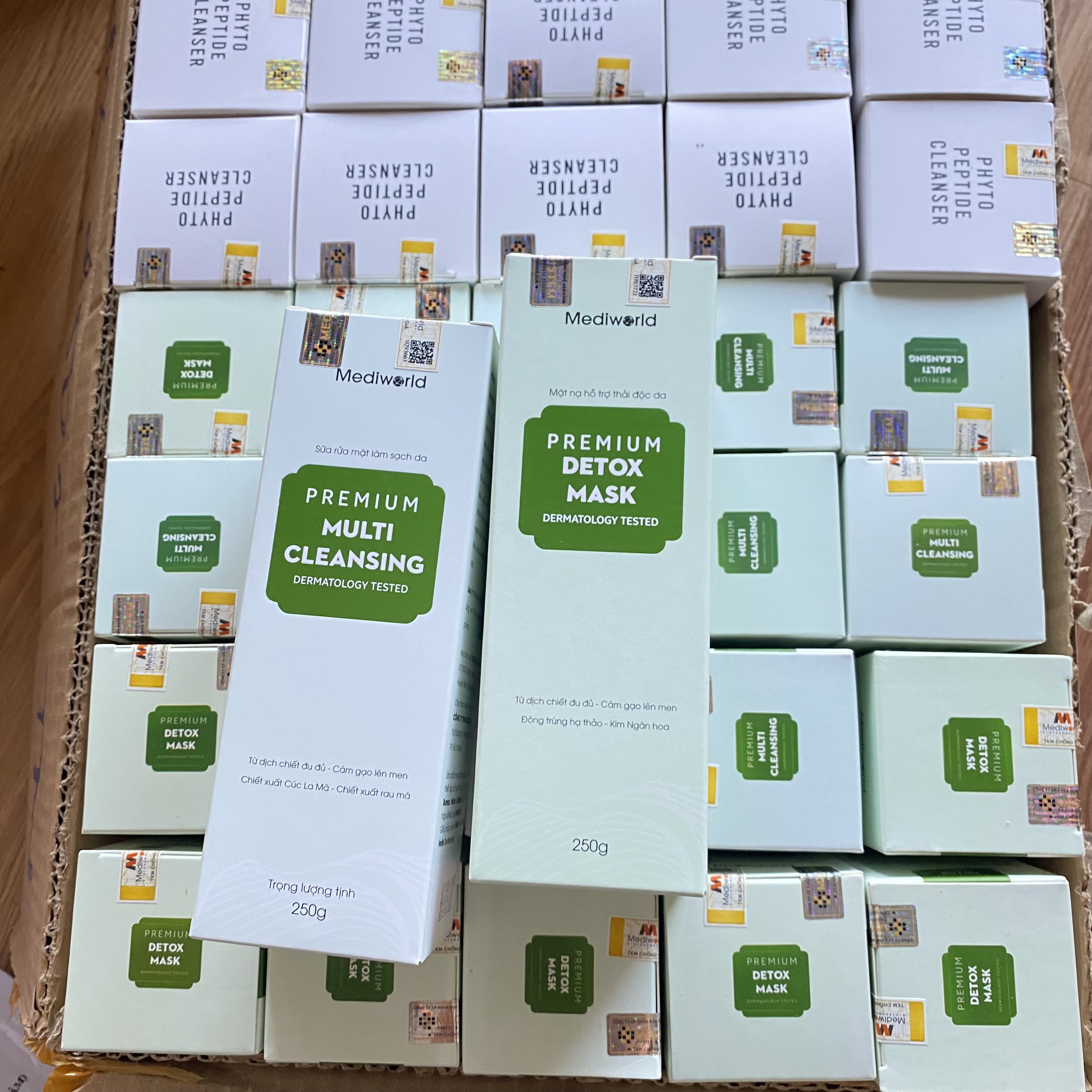 (Chính Hãng) SỮA RỬA MẶT CHUYÊN SPA PREMIUM MULTI CLEANSING Mediworld - LYO