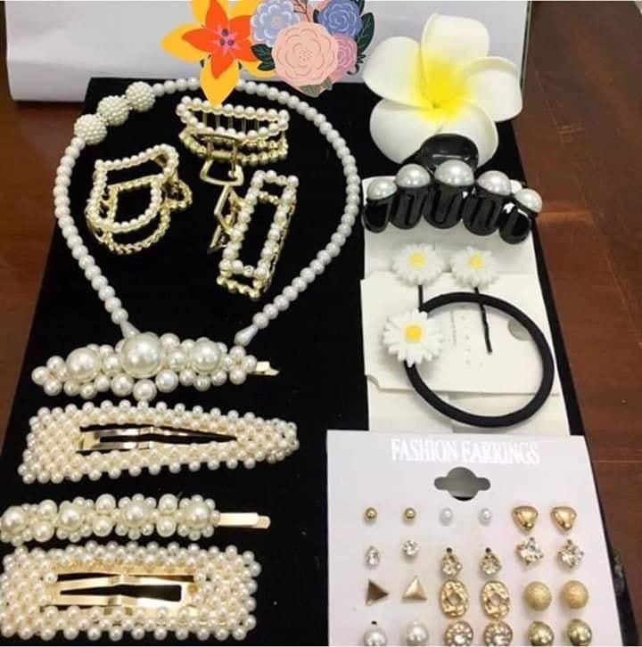 Giá bán Set Kẹp Tóc kèm bông tai đủ món Ngọc Trai 23 chi tiết
