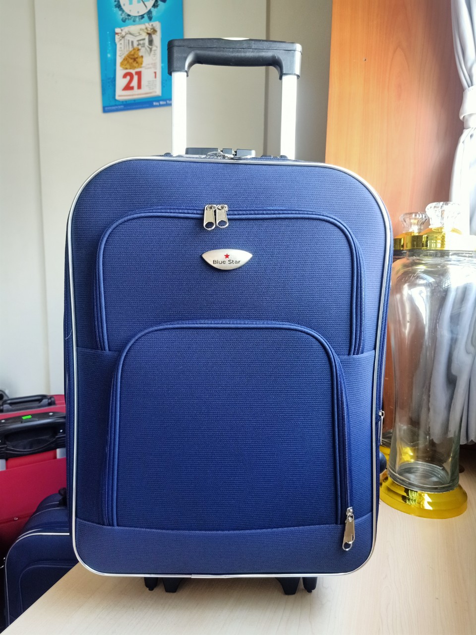 Vali kéo 20 IN TOÀN HƯNG MÀU ĐEN
