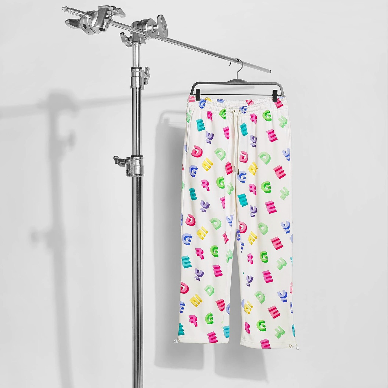 [ GIÁ RẺ ] Quần Jogger Nam Nữ Thun Cartoon Phong Cách Thể Thao Năng Động Cá Tính Unisex