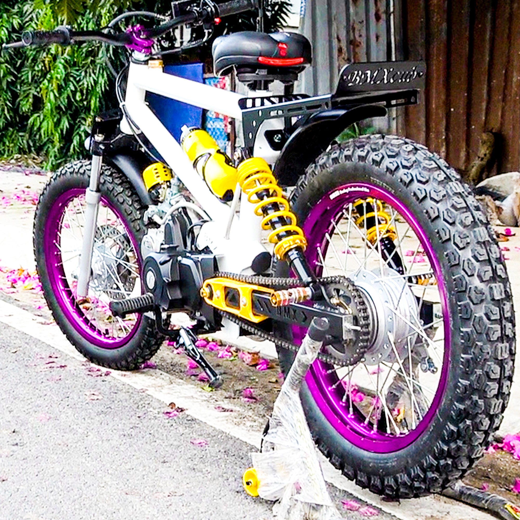 Khung xe đạp gác máy wave dream bmx cub 125cc ( chưa sơn )