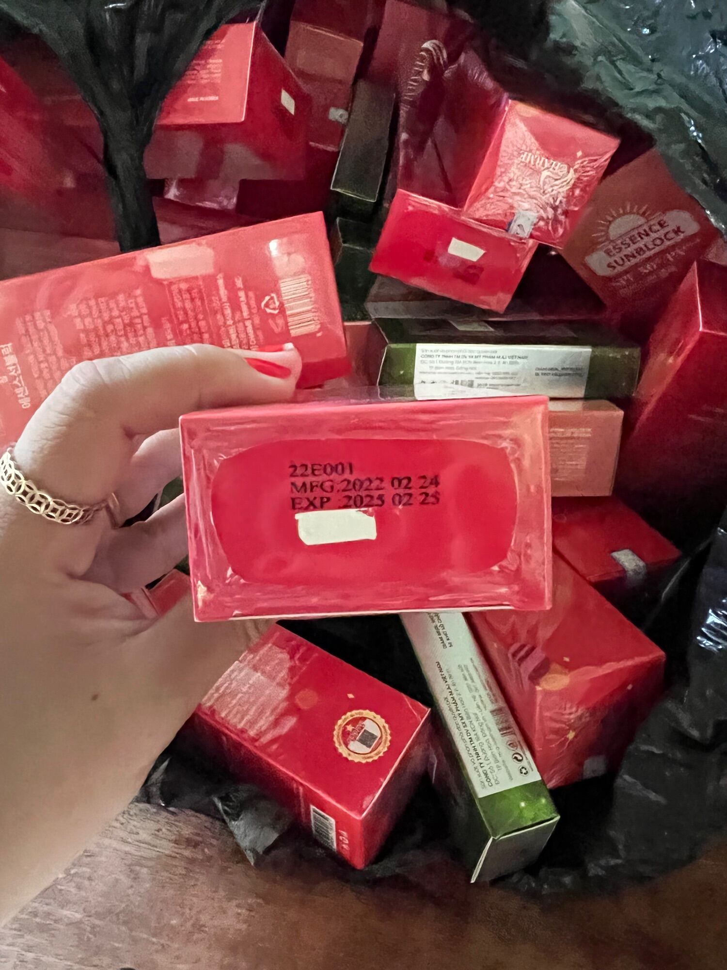 Kem chống nắng ESSENCE SUNBLOCK 40ml