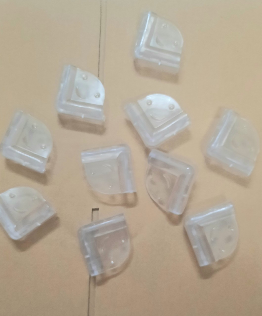 Silicon bịt góc bàn 2 loại