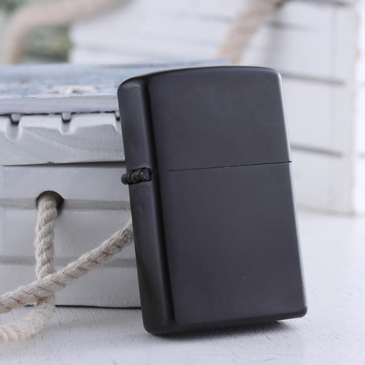 hột quet zippo đen
