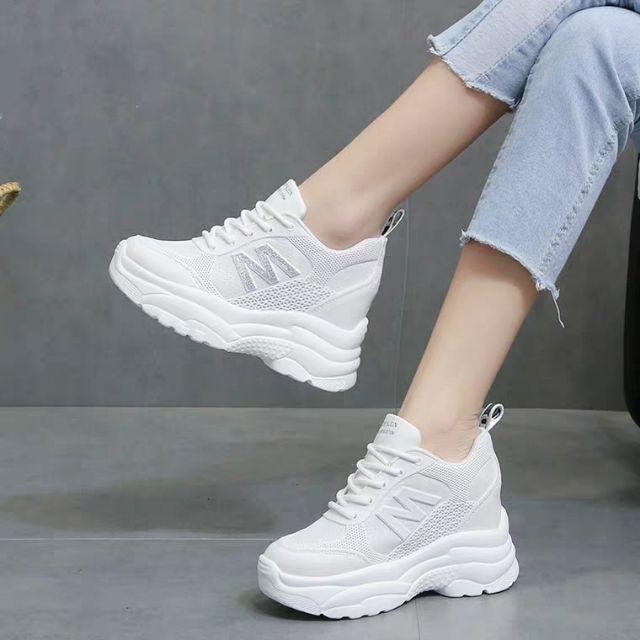 giày thể thao nữ độn đế chữ M hót