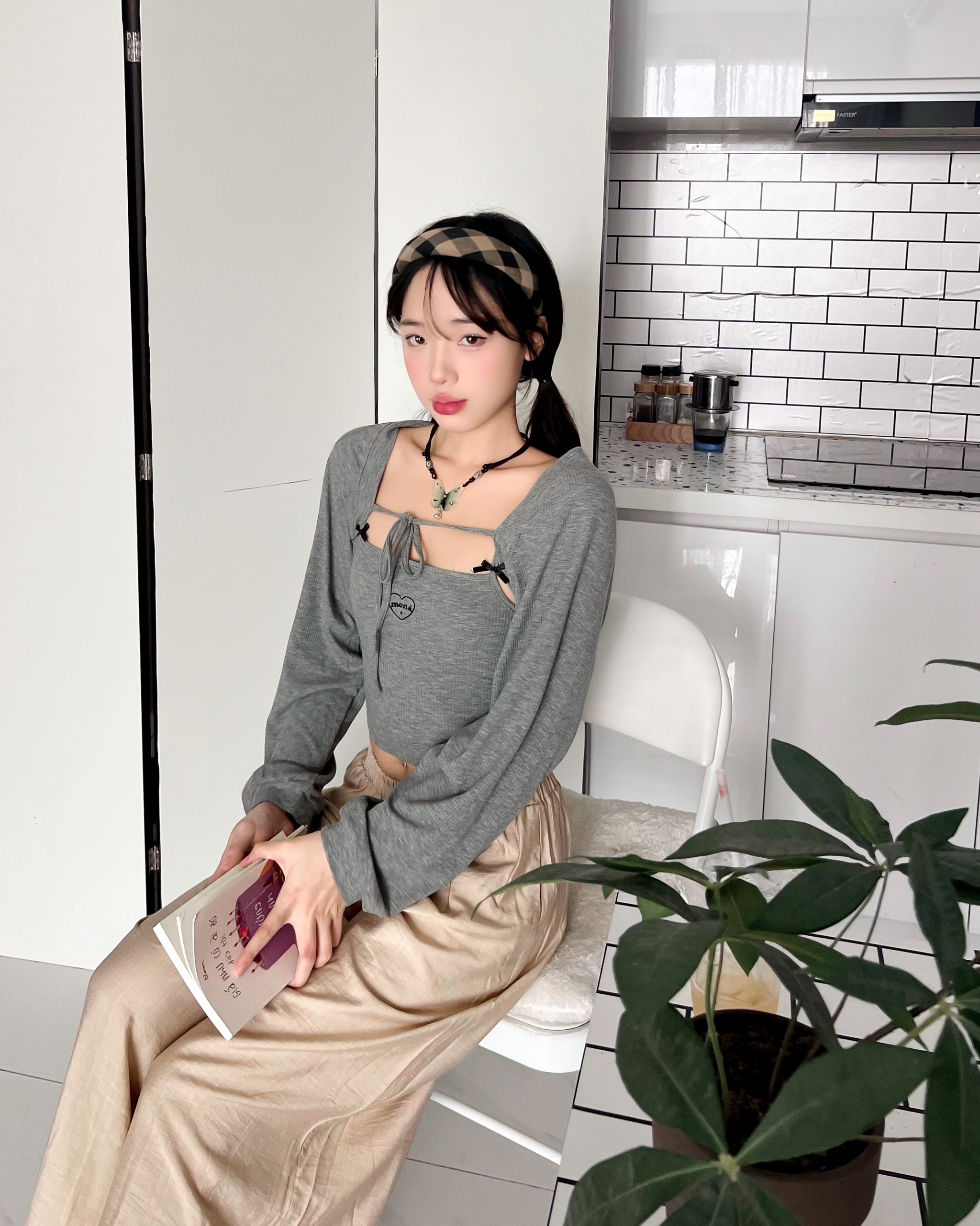 [VOUCHER 12%/149K] Áo cardigan tay dài MONÁ - JENA