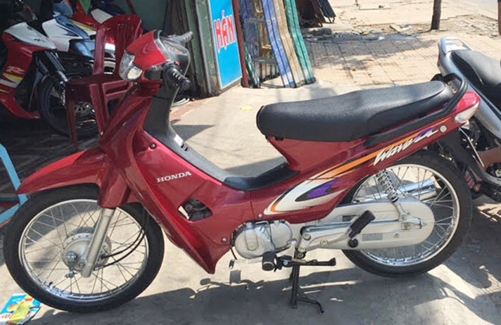Mui rùa, ốp đuôi Wave Alpha cũ 2003 đỏ sẫm R203 (83510KEV900ZM)