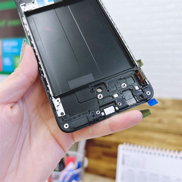Màn hình Samsung A70 Oled khung SM-A705
