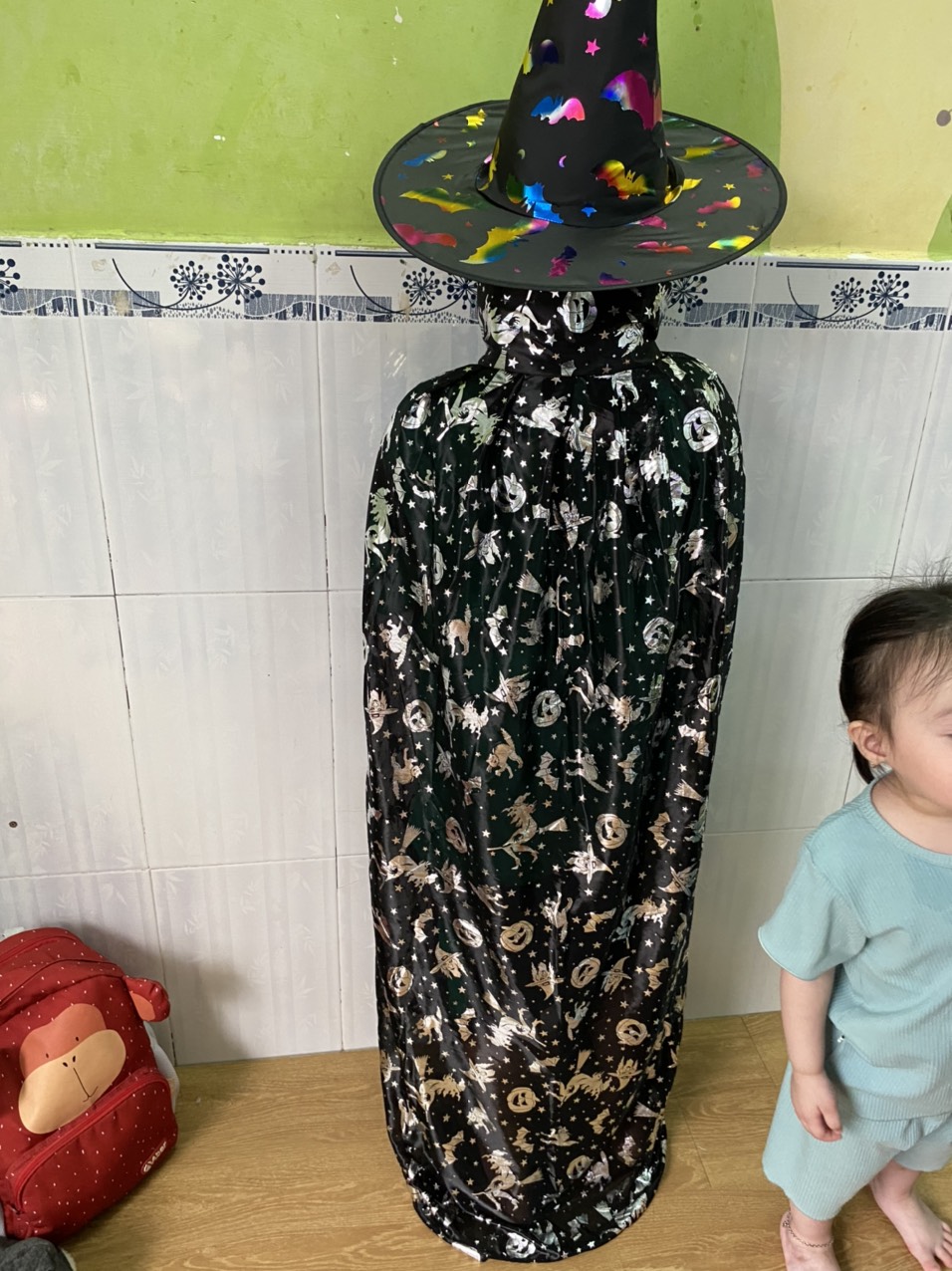 SET ÁO CHOÀNG PHÙ THUỶ HALLOWEEN + NÓN  80CM - 120CM (HÌNH THẬT)