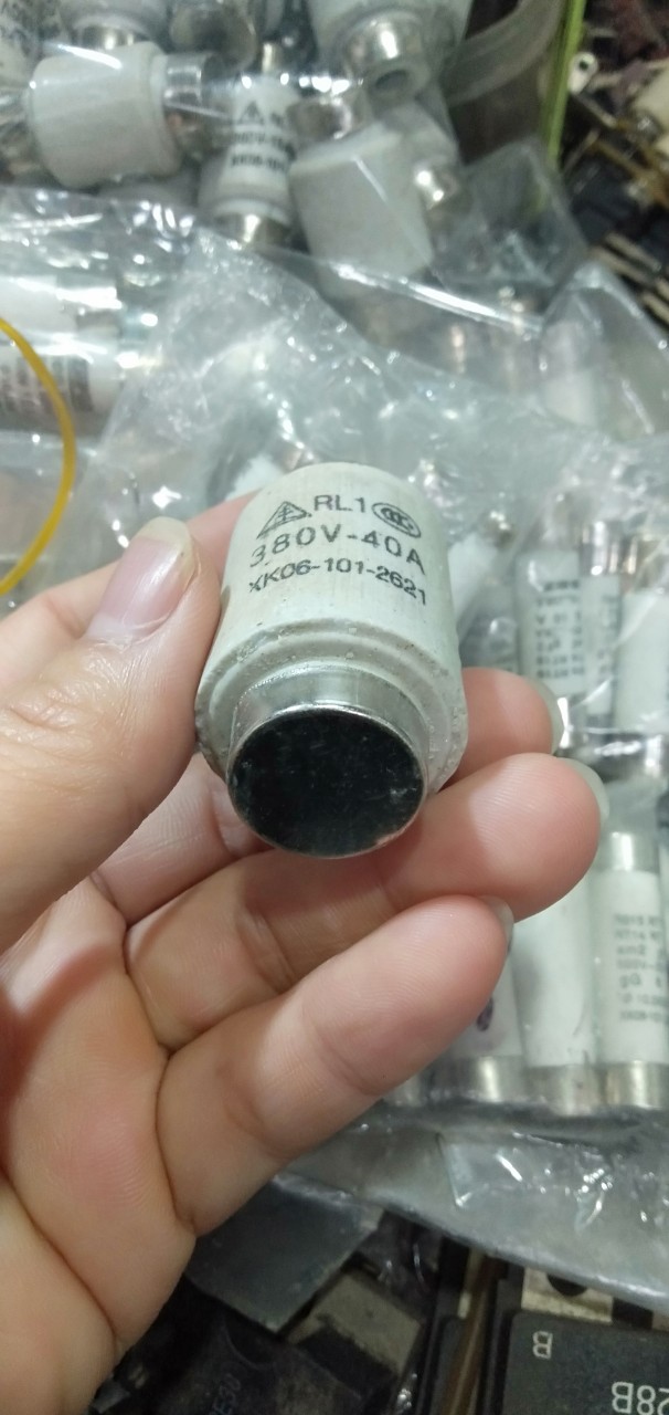 Cầu chì sứ 50A 380V combo 5