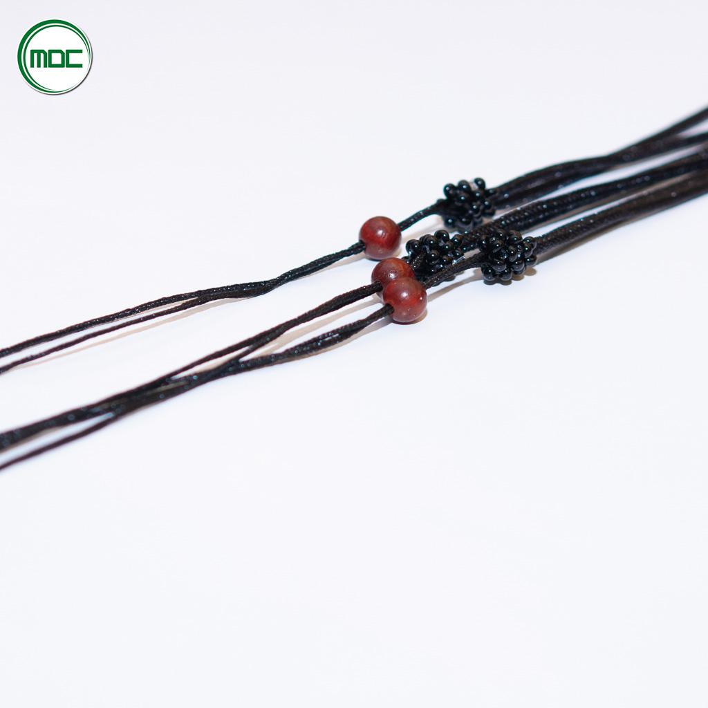 Dây đeo cổ phong thủy màu đen phối hạt