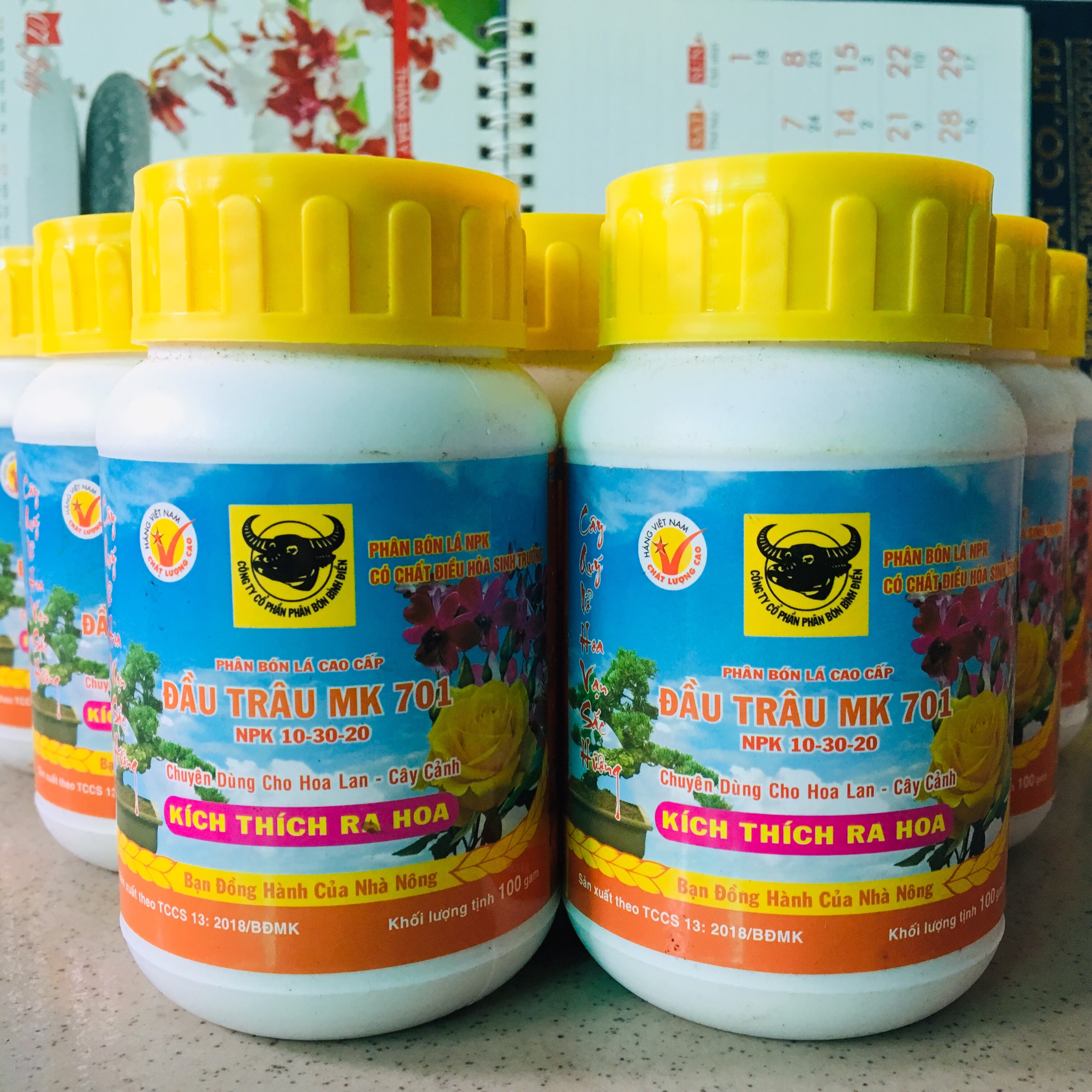 Phân Bón Đầu Trâu 701 Kích Thích Ra Hoa 100Gr