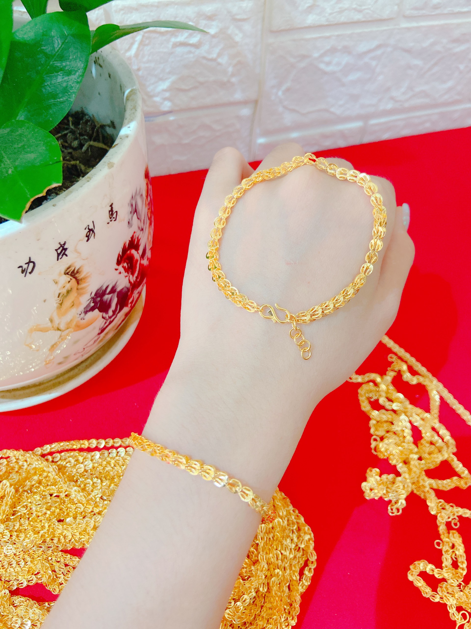 lắc tay đuôi phụng vàng non dành cho nữ