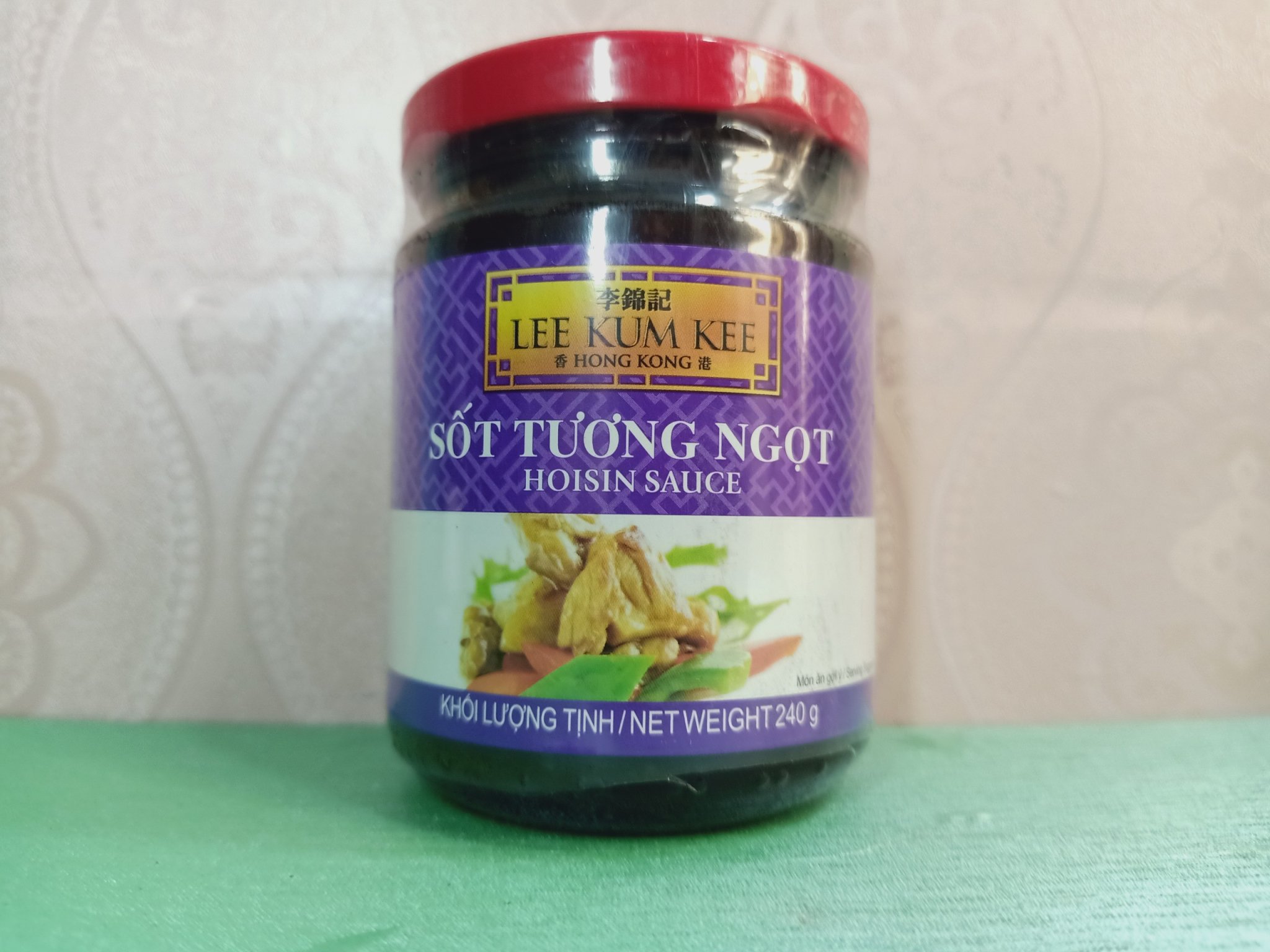 Sốt tương ngọt Lee kum kee 240g