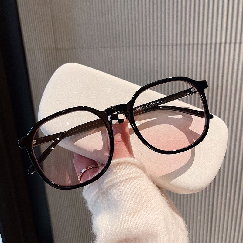 Kính pinky hiệu ứng má hồng dễ thương