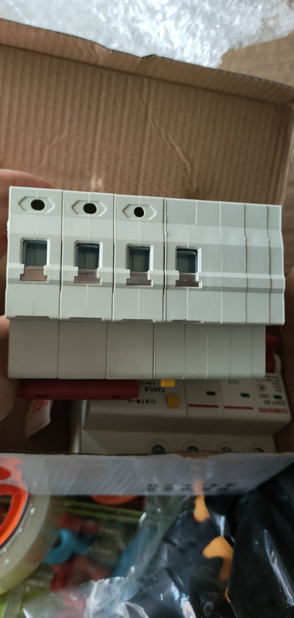 Aptomat chống giật 3 pha