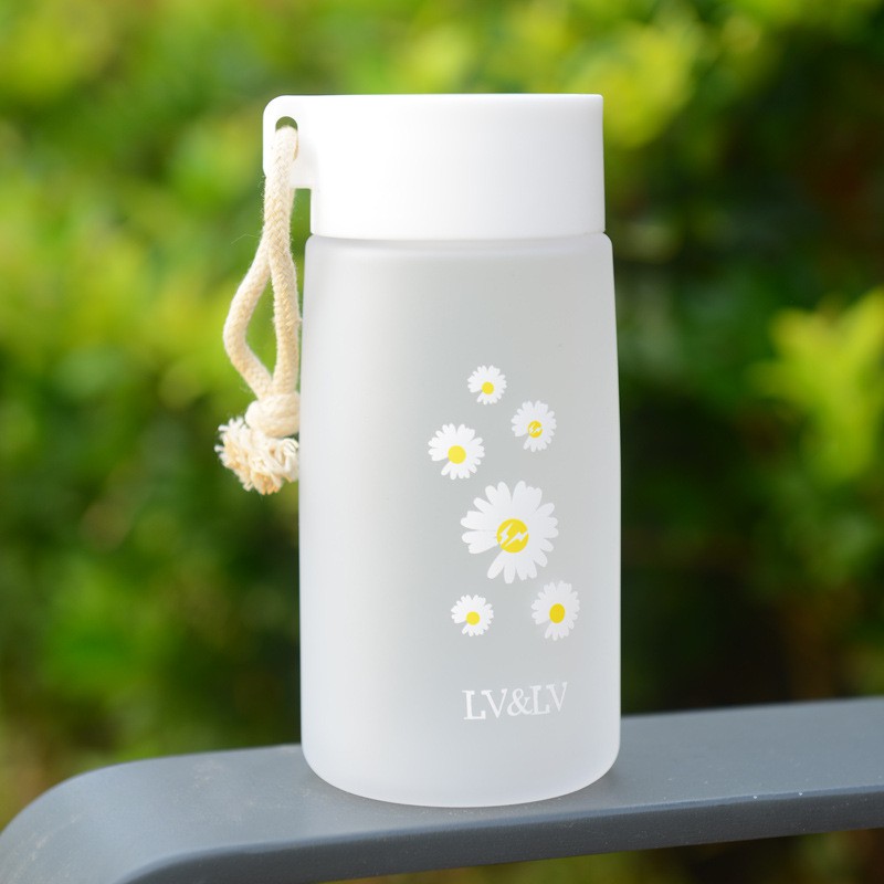 Bình Nước Cute Nhựa Hoa Cúc Mini Dễ Thương 550ml