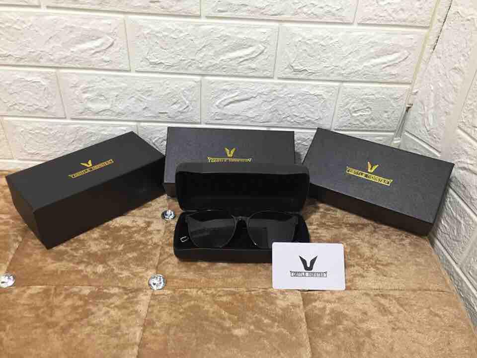Kính V hộp sang chảnh 75.000 đ