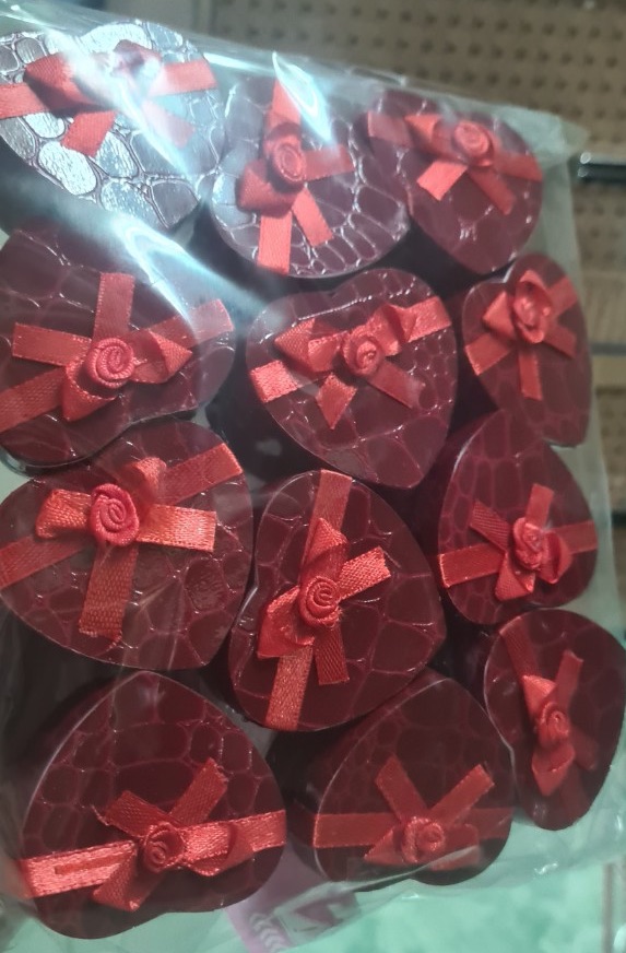 hộp tim đựng nhẫn có nơ 12 cái