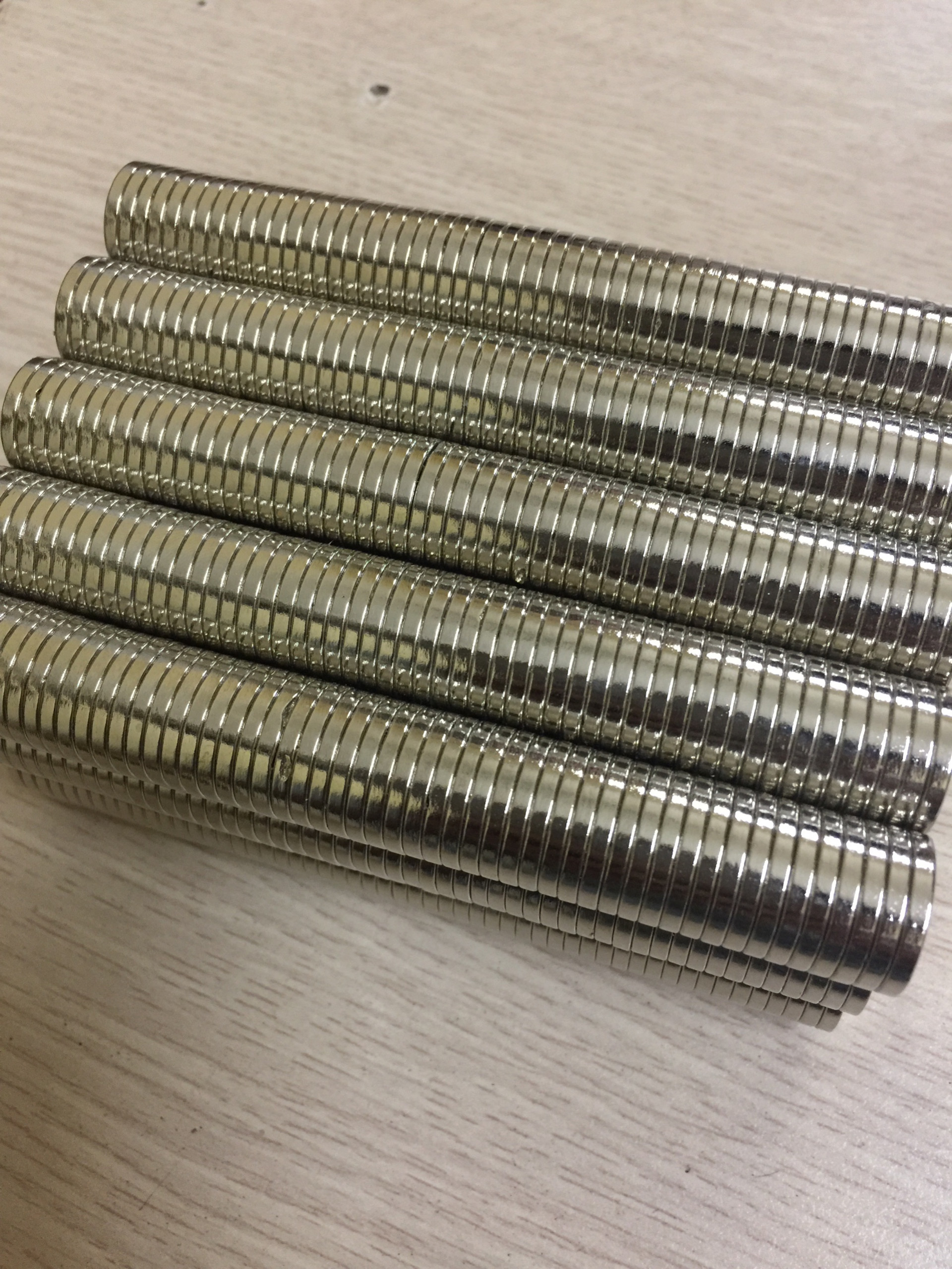 Com bo ( 80 viên nam châm đất hiếm kt 15x2mm )
