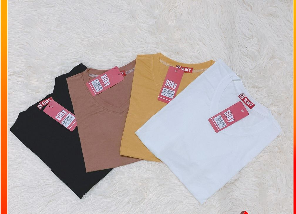 Áo croptop form rộng cổ tim - GEN J