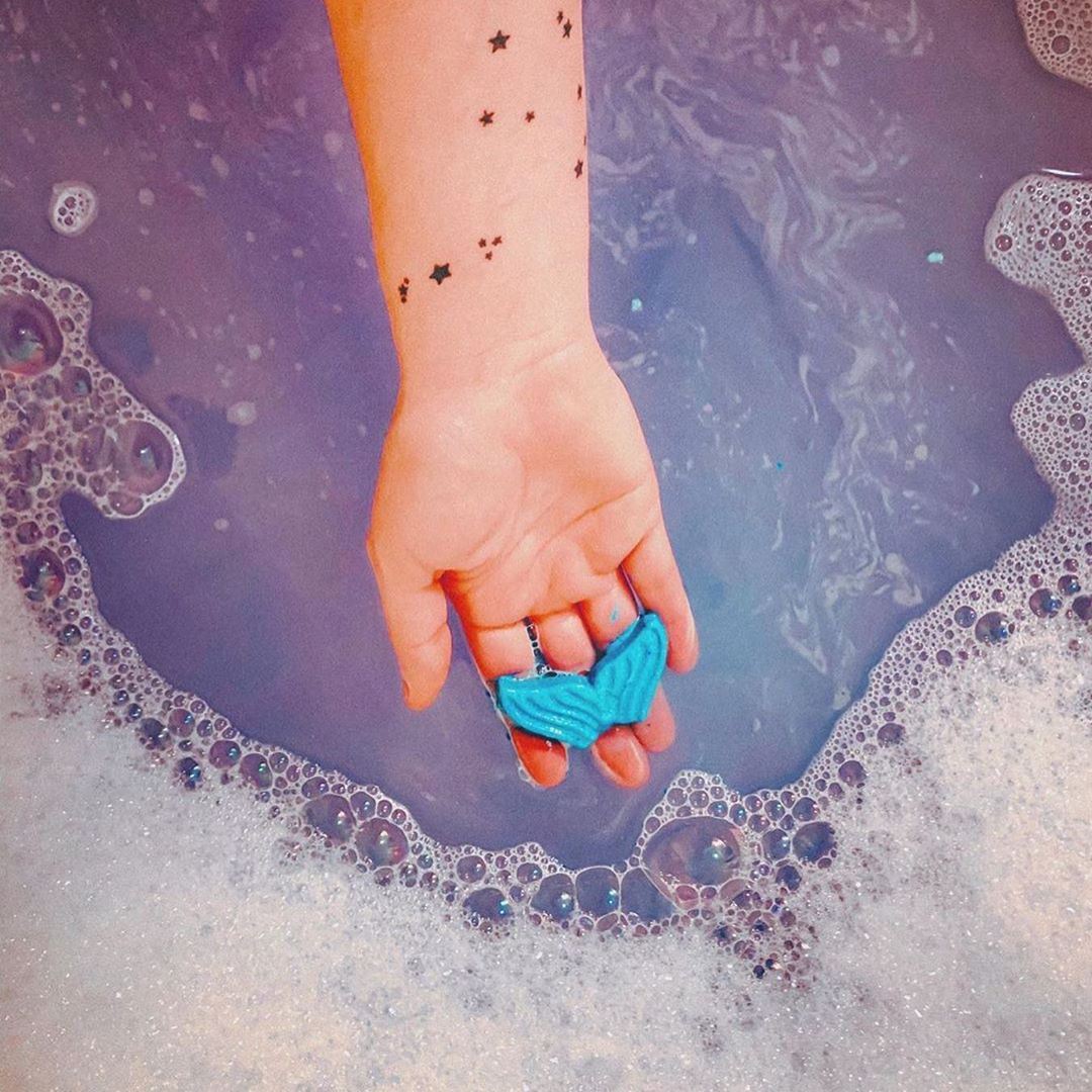 [HCM]Bánh tạo bọt tắm LUSH - Mermaid Tail bubble bar