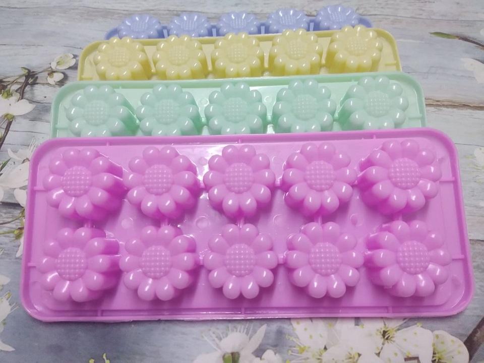 KHUÔN LÀM ĐÁ, THẠCH RA CÂU HÌNH 10 HOA CÚC