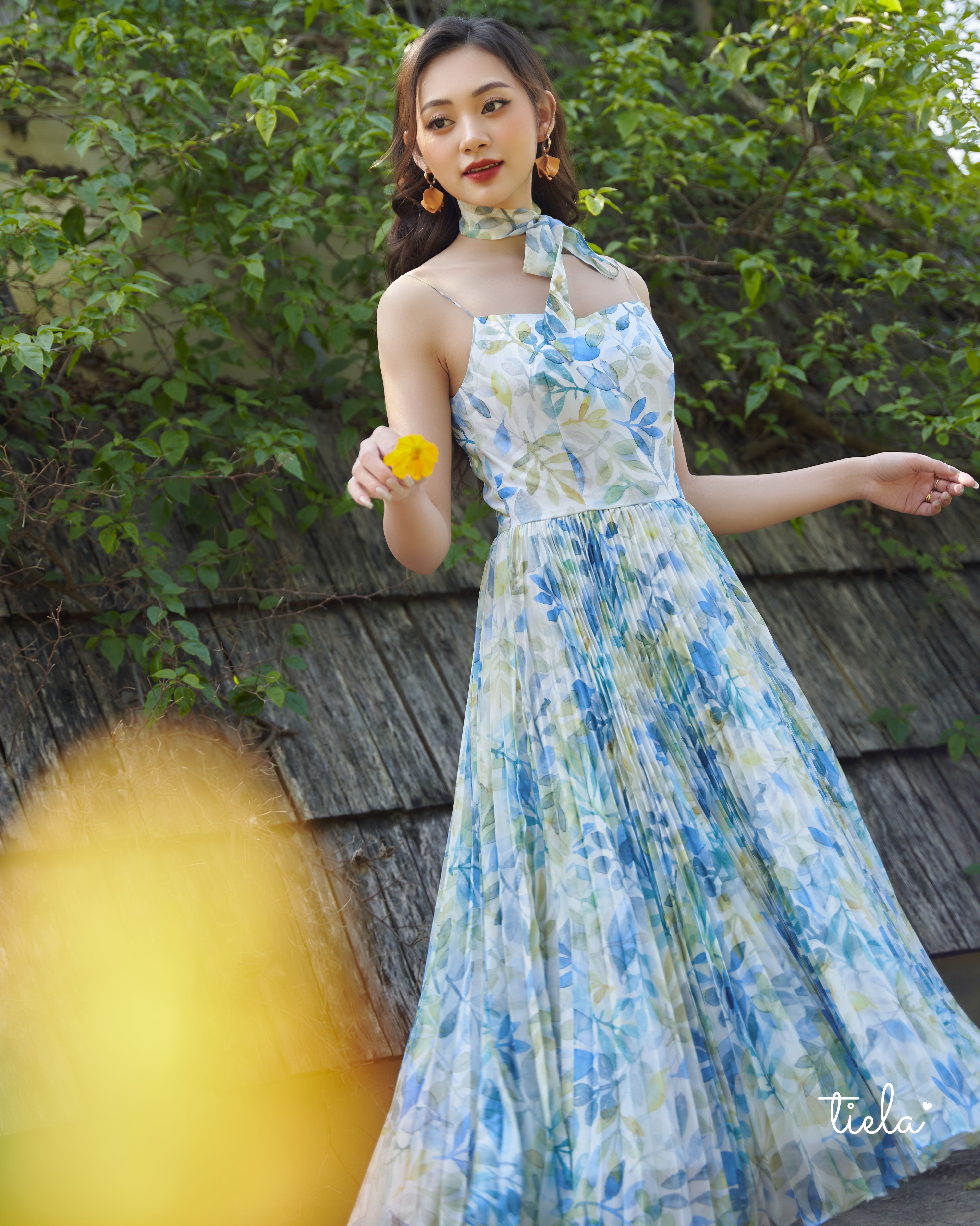 Tiela đầm váy hoa tùng xoè dập ly - cindy dress