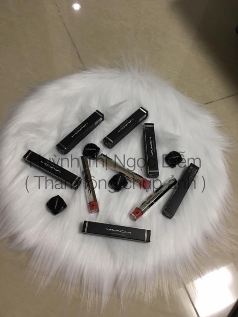 Thảm lông trắng hình tròn đường kính 40cm