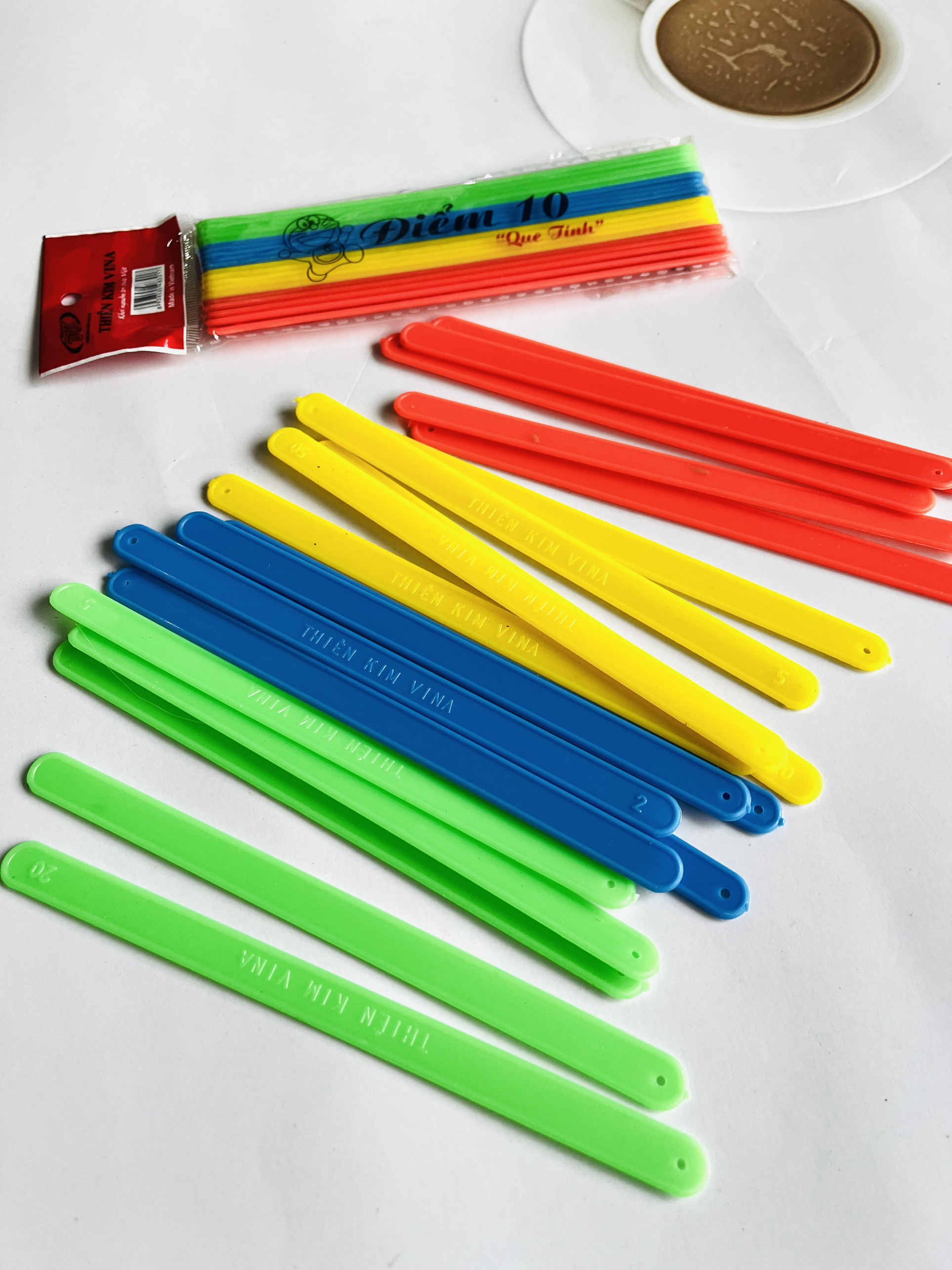 (combo 2 bịch) Que tính đếm số Điểm 10 dành cho các bé tập đếm (loại dẹp, bộ 20 cây 4 màu)