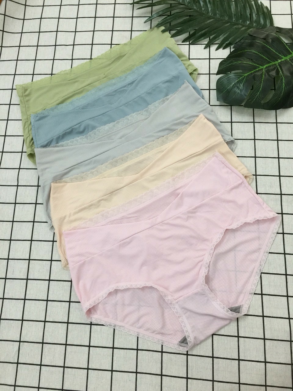 Quần lót bầu cạp chéo