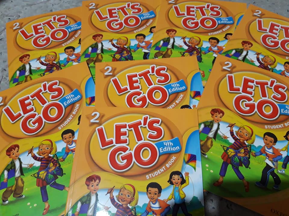 Bộ Let's go 2 bản 4th cho bé ( bộ 2 cuốn SB + WB)