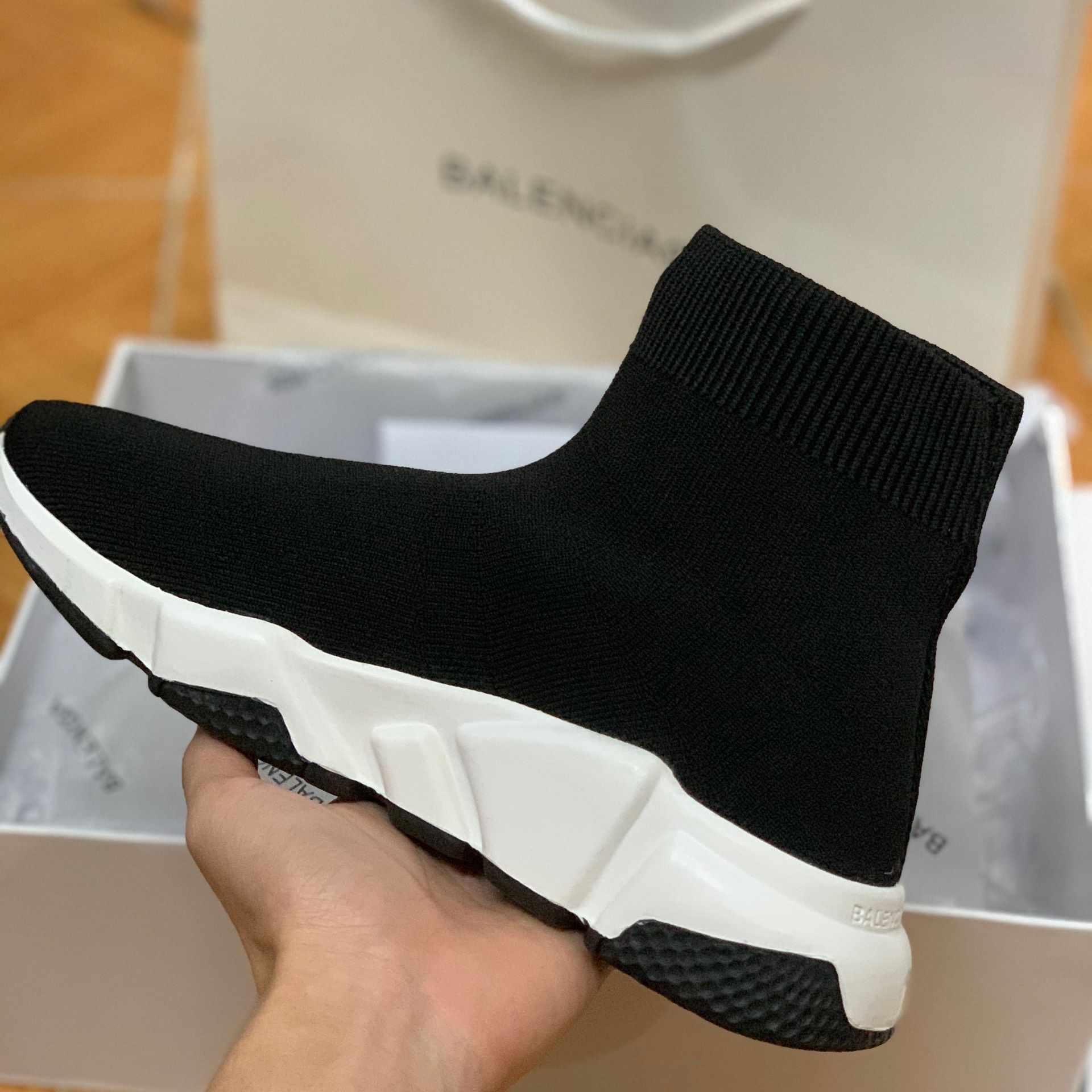 Giày Sneaker Speed Trainers Black White ( Full box)