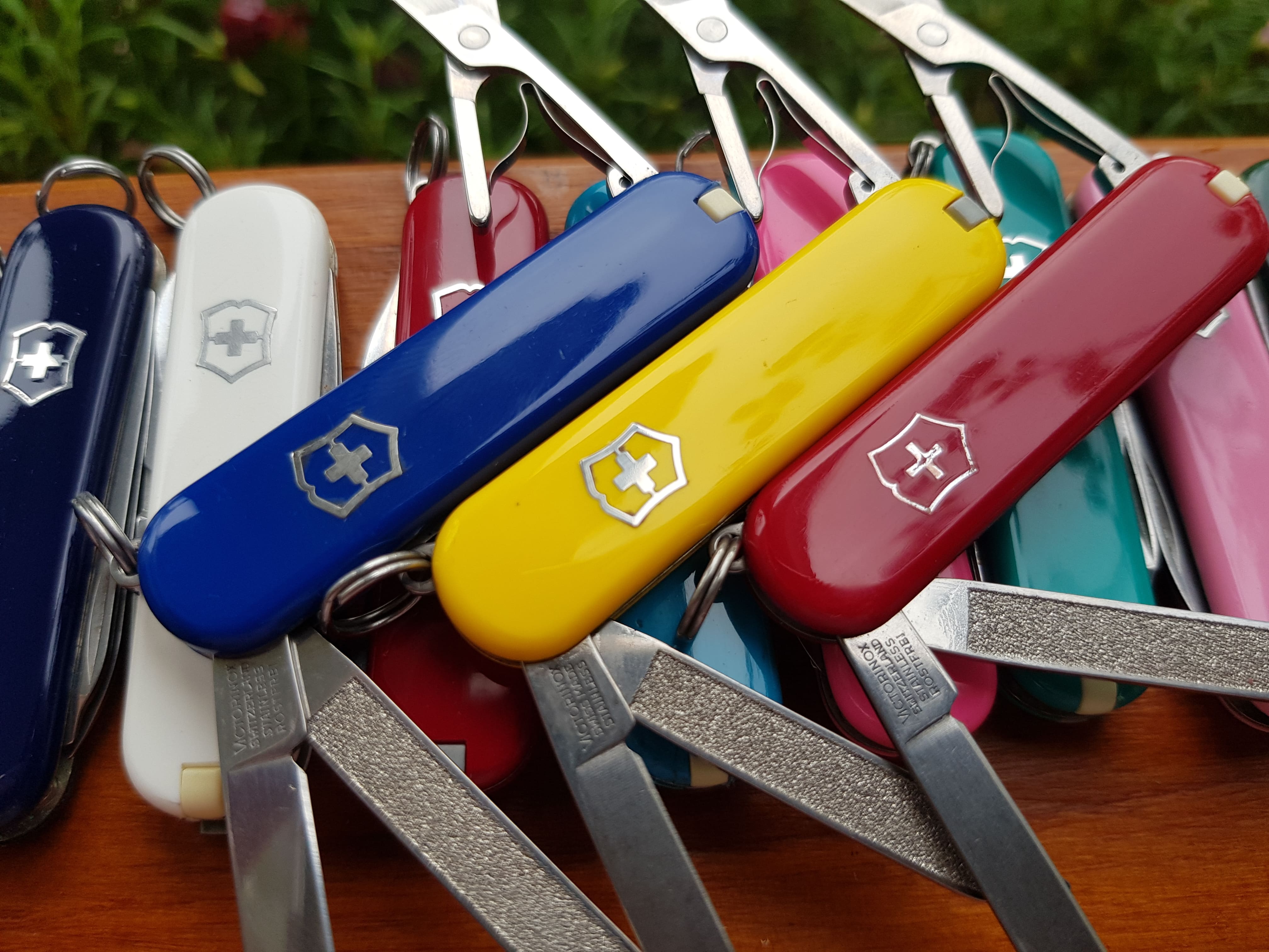 [HCM]Dụng Cụ Đa Năng Victorinox Thụy Sĩ (Đa Sắc Màu)