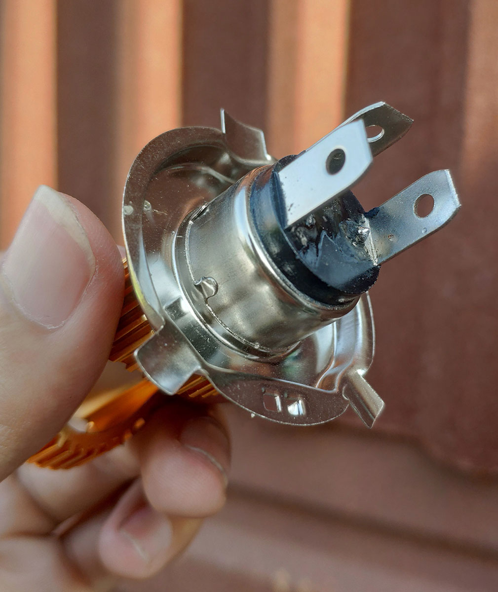 [HCM]Đèn Fa sáng Vàng - Trắng LED chân H4