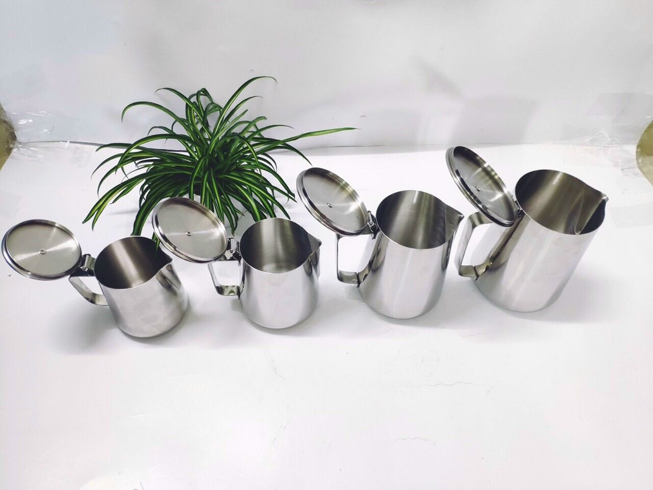 Bình đựng nước inox có nắp siZe 1.4 lit