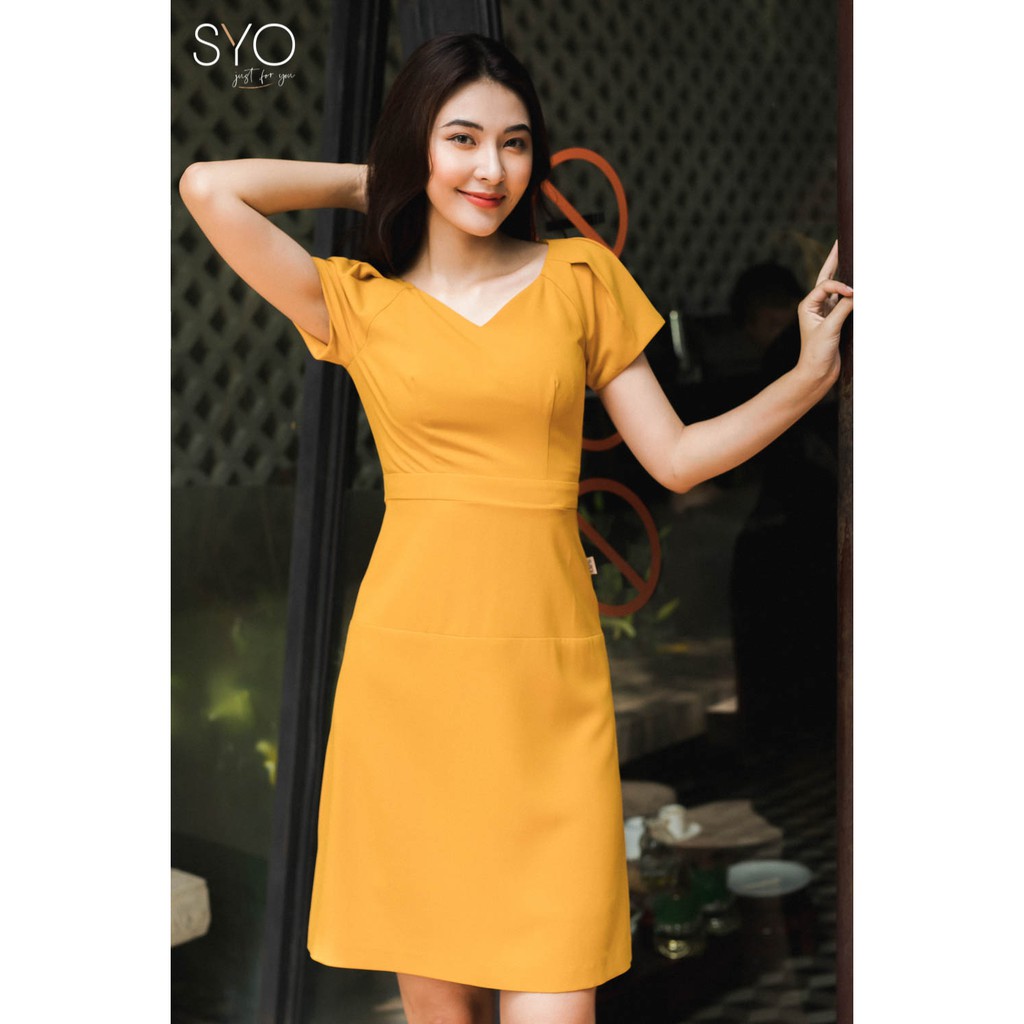 Đầm Công Sở Cổ V Tay Ngắn D4220007
