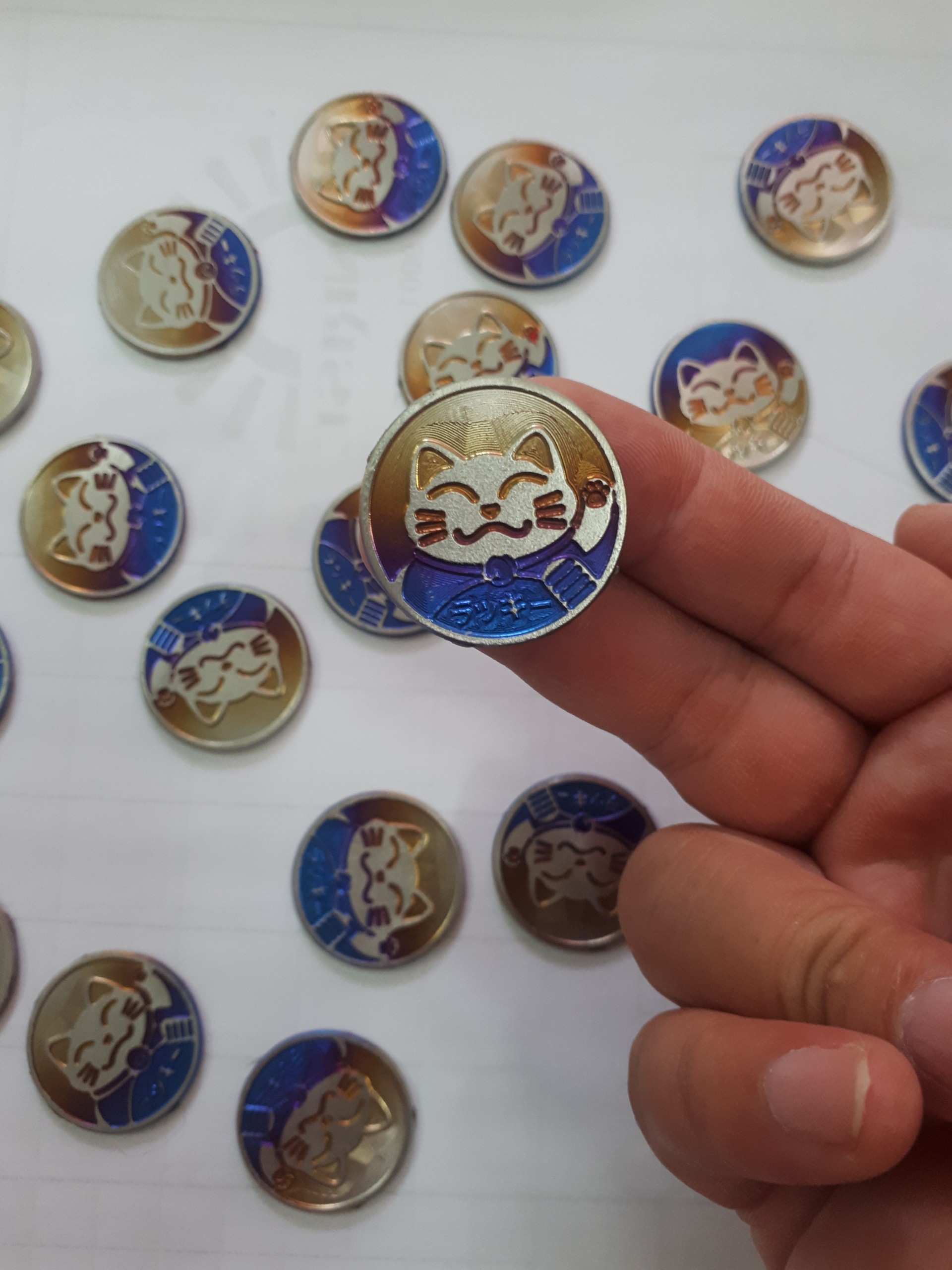 Logo Titan Mèo Thần Tài Giá Sale Mạnh