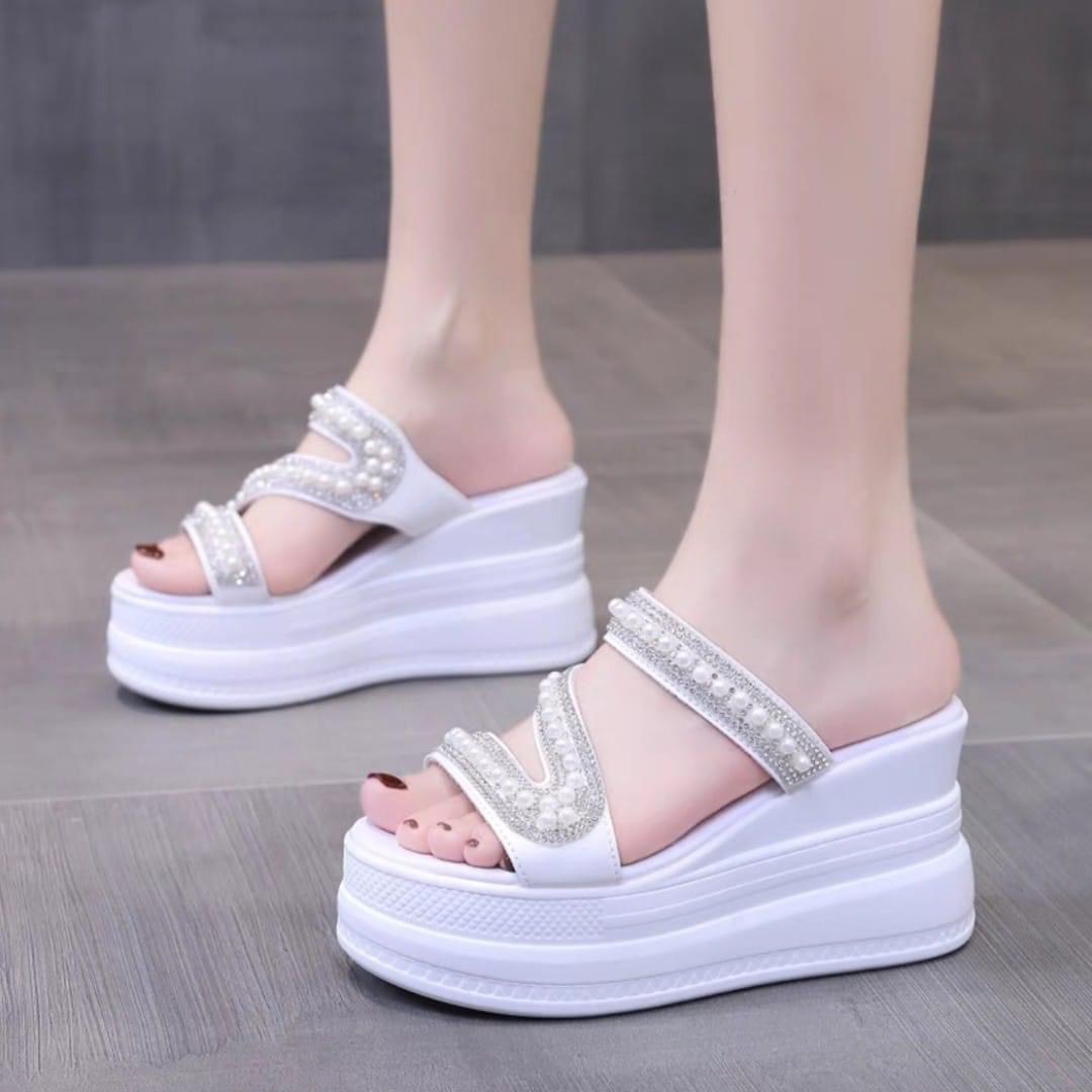 Dép xuồng quai chéo ngọc