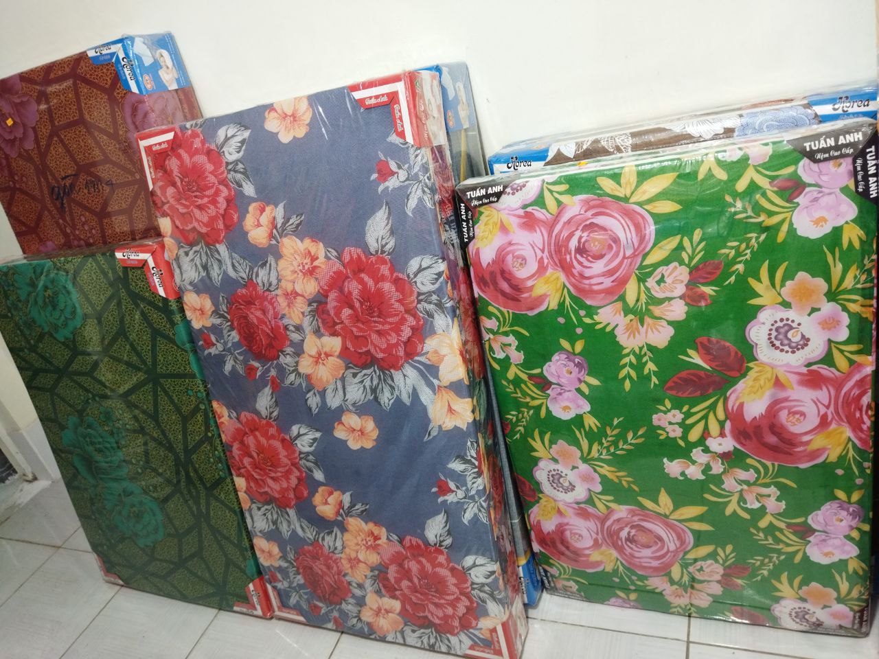 Nệm pe gấp 3 giá rẻ đủ kích thước , nệm nhẹ gọn di chuyển dễ dàng - nệm xốp - giá rẻ