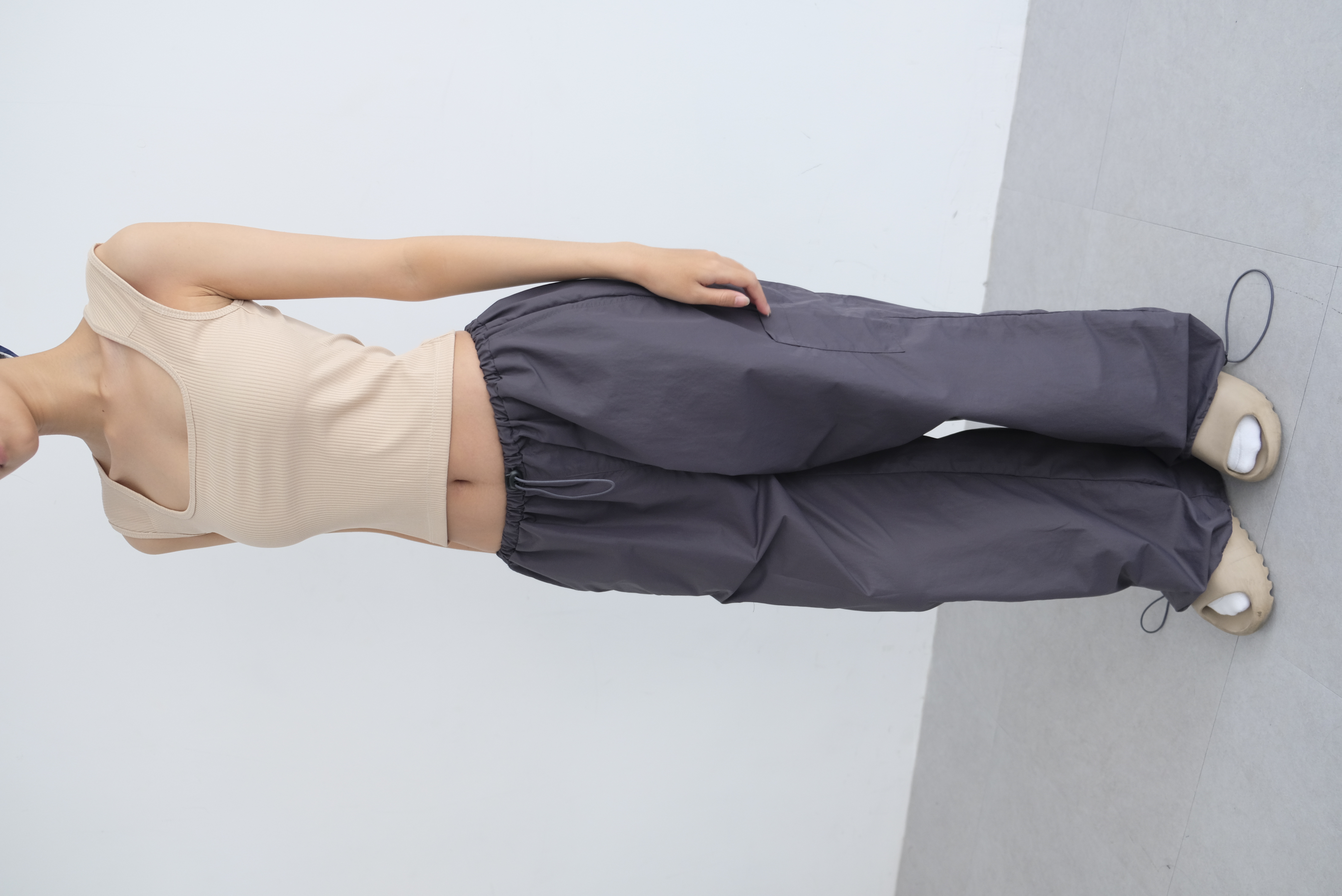 OLALASTUDIO Quần dù lưng thun cạp trễ basic Cargo Pants