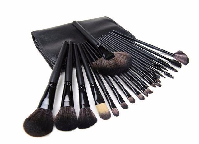 Bộ Cọ Trang Điểm 24 Món